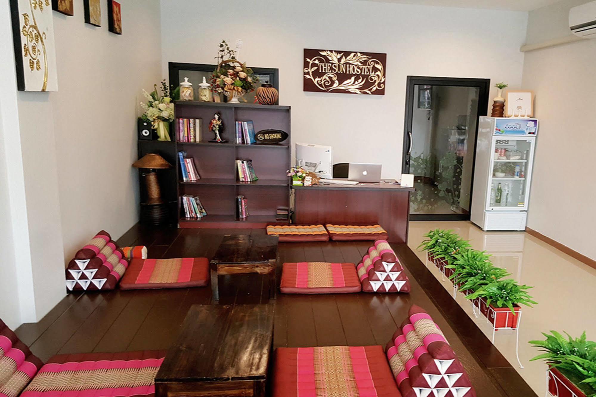 The Sun Hostel เชียงใหม่ ภายนอก รูปภาพ