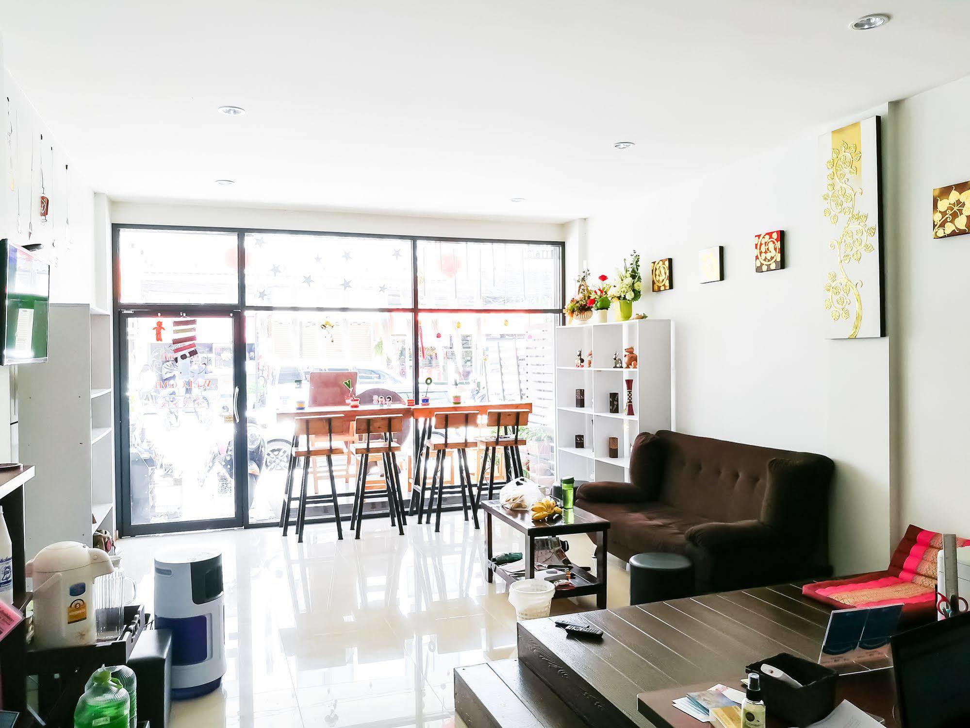 The Sun Hostel เชียงใหม่ ภายนอก รูปภาพ