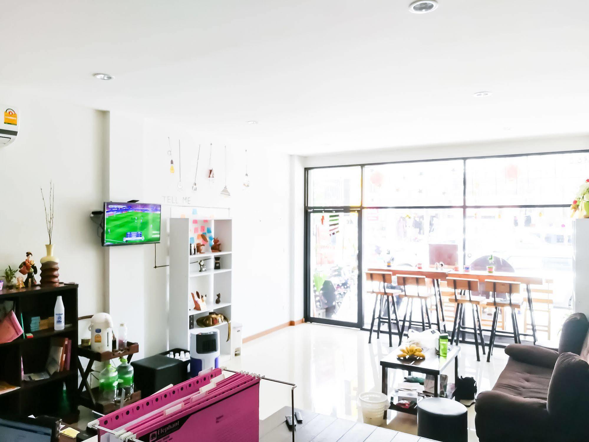 The Sun Hostel เชียงใหม่ ภายนอก รูปภาพ